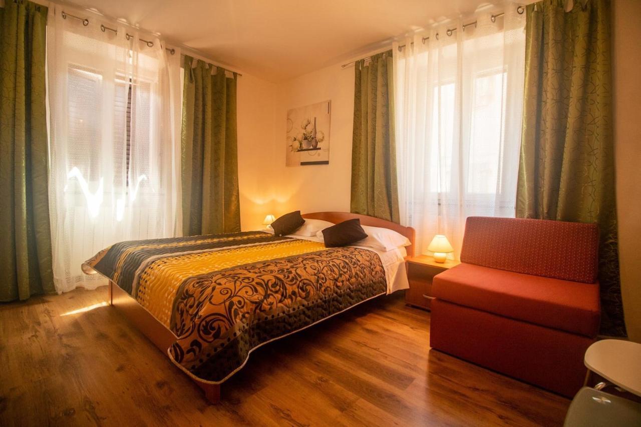 Guest House Franko Bale Zewnętrze zdjęcie