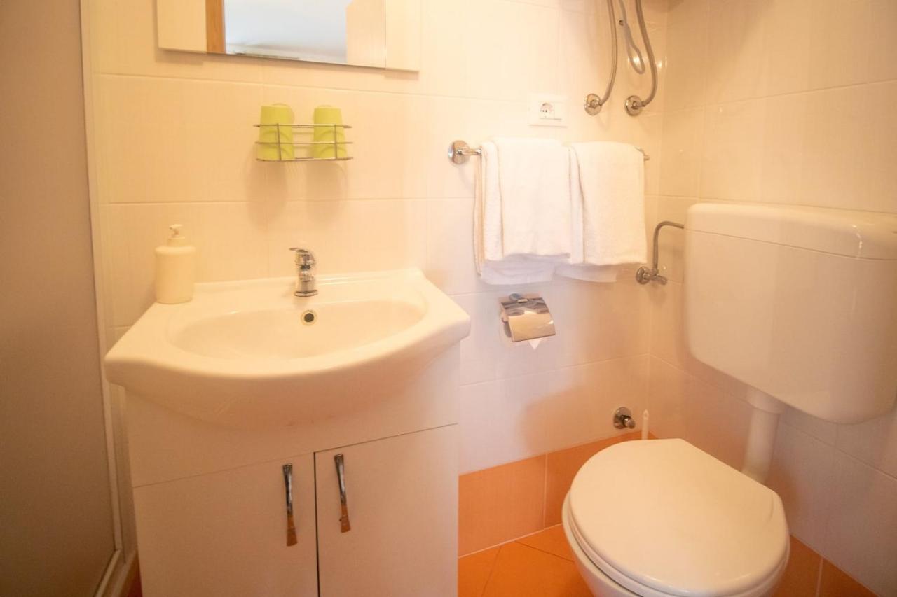 Guest House Franko Bale Zewnętrze zdjęcie
